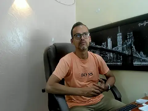 Oswalldo   online show from March 6, 11:17 am