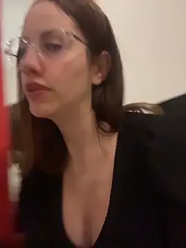 LolaSB online show from April 11, 6:40 am