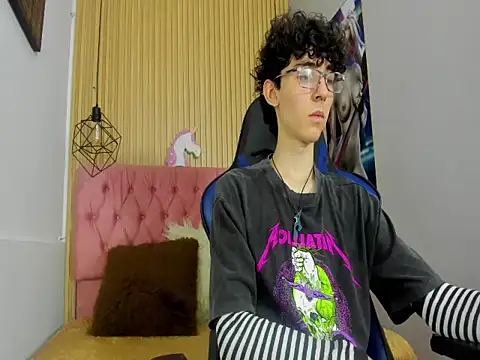 Syriussz online show from February 5, 7:18 pm