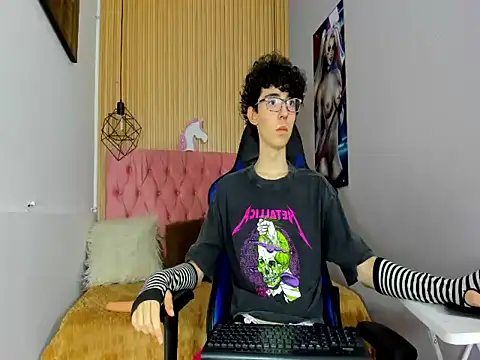 Syriussz online show from February 7, 7:17 pm