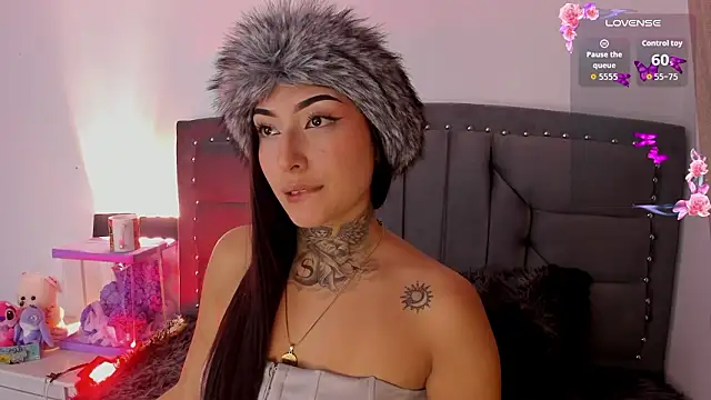 Snapshot of Lilith_blaze_Fg chatting on February 5, 12:26 am Lilith blaze Fg online show from February 5, 12:26 am