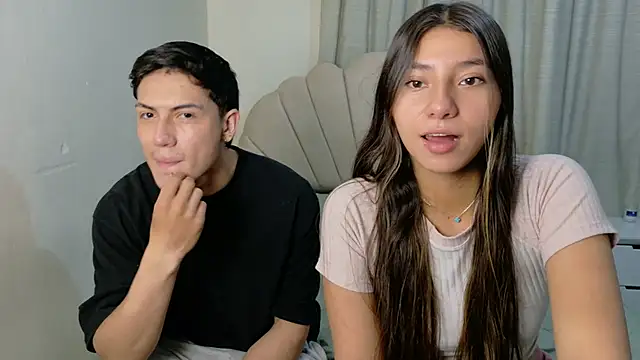 ScarlettAndLucas online show from May 25, 12:05 am