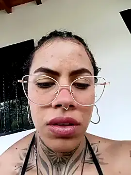 Canela Osada  online show from February 26, 4:39 pm