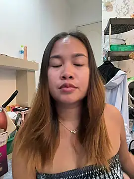 Ponthip online show from April 21, 1:06 pm