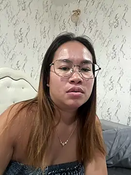 Snapshot of Ponthip chatting on April 25, 2:25 pm Ponthip online show from April 25, 2:25 pm