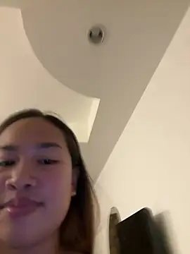 Snapshot of Ponthip chatting on May 3, 8:59 pm Ponthip online show from May 3, 8:59 pm