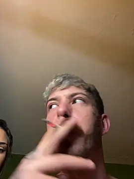 HoneybeeDiamonds online show from March 7, 4:20 am