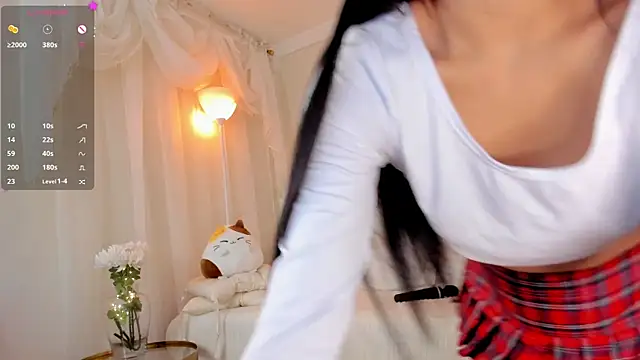 Snapshot of your_alina18 chatting on June 30, 11:39 pm your alina18 online show from June 30, 11:39 pm