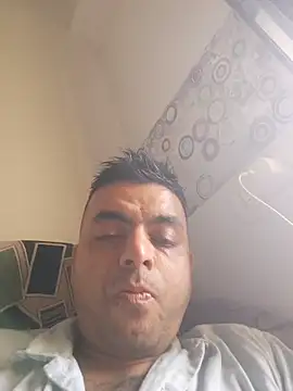 Snapshot of ashleellaunda7582 chatting on June 25, 5:23 am ashleellaunda7582 online show from June 25, 5:23 am