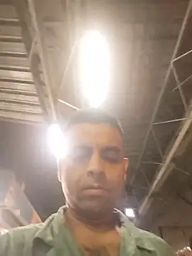 Snapshot of ashleellaunda7582 chatting on July 4, 2:45 pm ashleellaunda7582 online show from July 4, 2:45 pm
