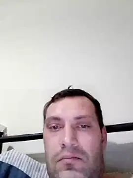 Snapshot of pacakiraly21 chatting on February 7, 2:15 am pacakiraly21 online show from February 7, 2:15 am