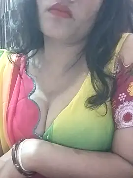 Snapshot of Zaara101 chatting on July 1, 6:18 pm Zaara101 online show from July 1, 6:18 pm