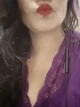 Snapshot of Zaara101 chatting on July 3, 3:40 pm Zaara101 online show from July 3, 3:40 pm