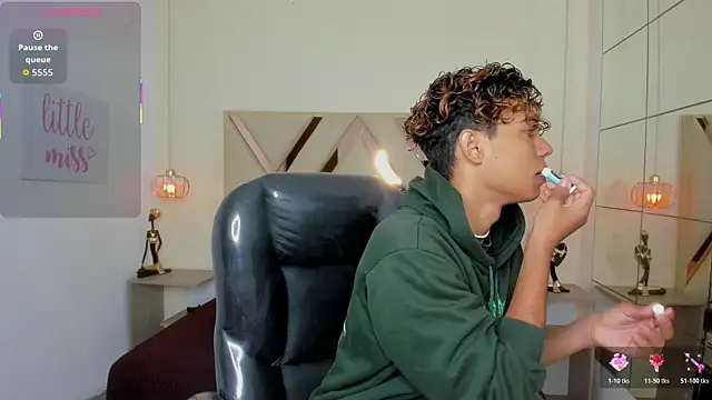 Anyelo Twink online show from April 14, 4:18 am