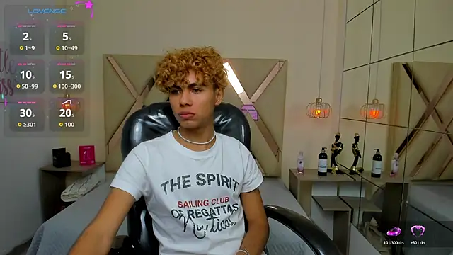 Snapshot of Anyelo_Twink chatting on July 21, 3:53 am Anyelo Twink online show from July 21, 3:53 am