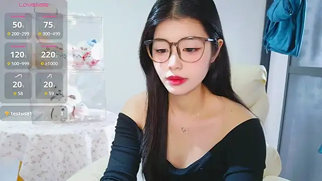 Snapshot of -XiaoYu-777 chatting on March 1, 8:38 am -XiaoYu-777 online show from March 1, 8:38 am