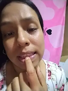 Snapshot of Aleja_1426 chatting on July 4, 11:11 pm Aleja 1426 online show from July 4, 11:11 pm