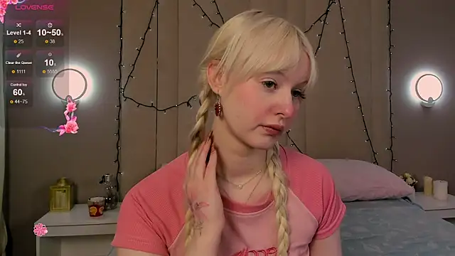 AdeleSilvy online show from March 19, 1:53 am