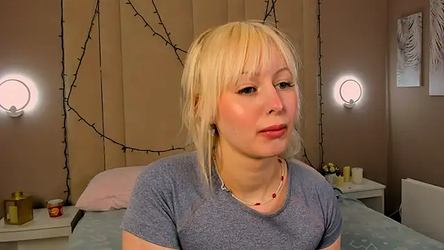 AdeleSilvy online show from May 7, 2:06 am