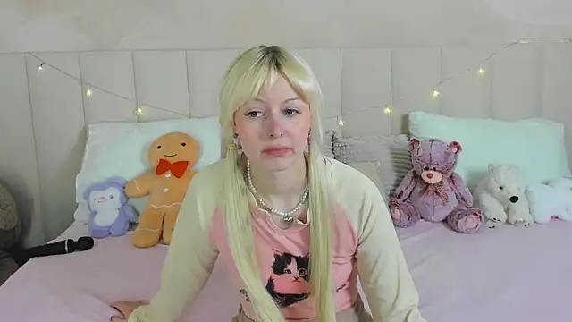 AdeleSilvy online show from June 2, 1:51 am