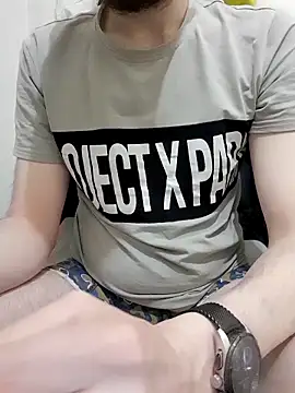 80julien online show from March 8, 8:29 am