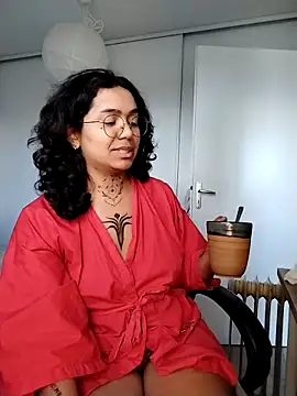 therealsun8 online show from February 8, 3:26 pm