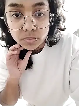 therealsun8 online show from February 11, 6:13 pm