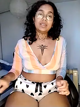 therealsun8 online show from March 30, 5:47 pm