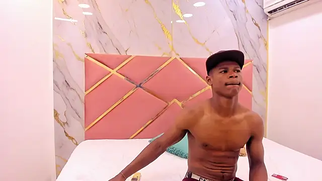 Snapshot of passion_black chatting on February 10, 6:56 pm passion black online show from February 10, 6:56 pm