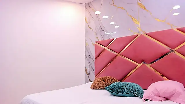 Snapshot of passion_black chatting on February 12, 7:20 pm passion black online show from February 12, 7:20 pm