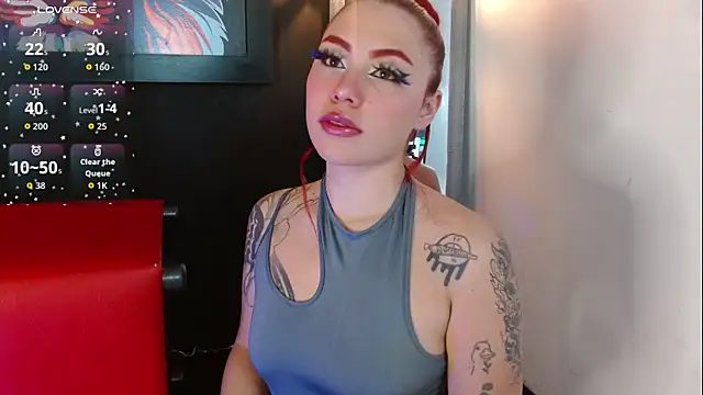 Snapshot of Dominic_Queen1126 chatting on May 13, 11:51 am Dominic Queen1126 online show from May 13, 11:51 am