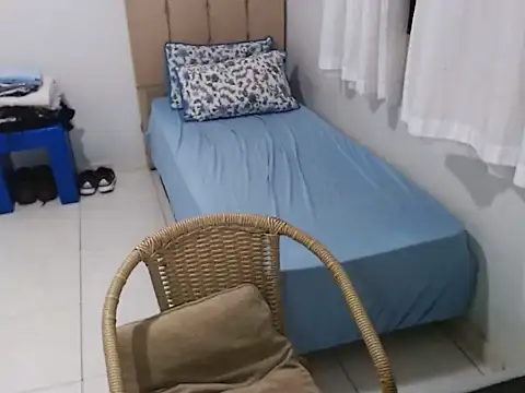 lipegonzalezz online show from March 3, 3:45 am