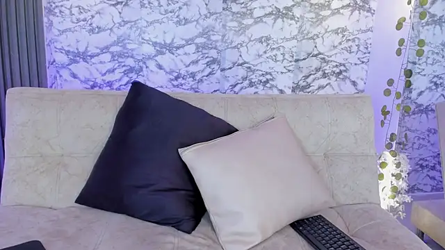 soffi joness23 online show from March 13, 7:09 pm