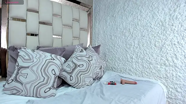 charolnox online show from March 1, 1:35 pm