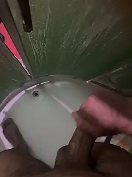 Snapshot of aminebigdick chatting on March 16, 11:20 pm aminebigdick online show from March 16, 11:20 pm