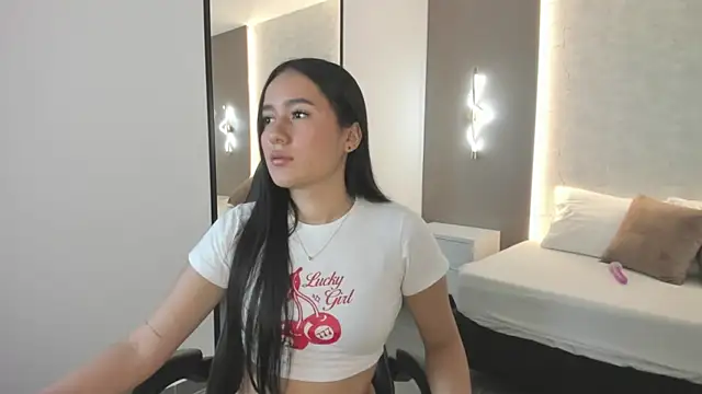 Snapshot of mia_slora chatting on May 21, 12:12 pm mia slora online show from May 21, 12:12 pm