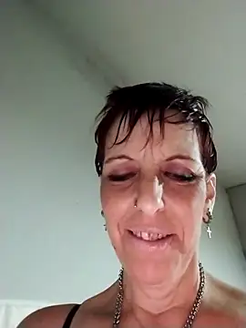 Snapshot of Juguetonafogosa5 chatting on February 8, 6:22 pm Juguetonafogosa5 online show from February 8, 6:22 pm