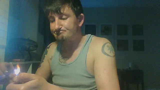 Snapshot of 2flimsy chatting on May 17, 10:44 am 2flimsy online show from May 17, 10:44 am