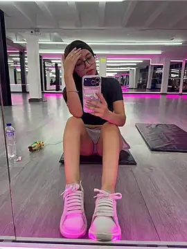 OriannaWolf online show from February 24, 1:03 am