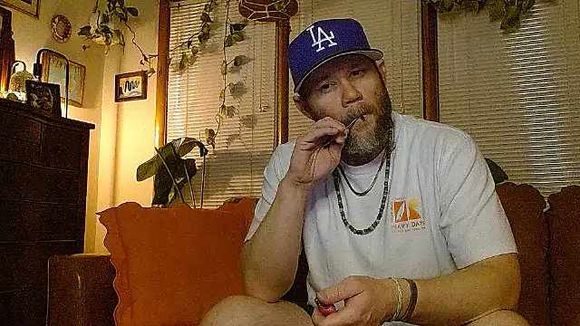 Snapshot of marcus_graves_13 chatting on March 18, 1:31 am marcus graves 13 online show from March 18, 1:31 am