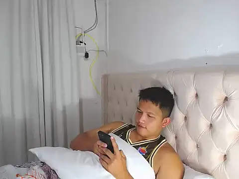 Snapshot of urhunk_jayceee chatting on February 6, 7:45 am urhunk jayceee online show from February 6, 7:45 am