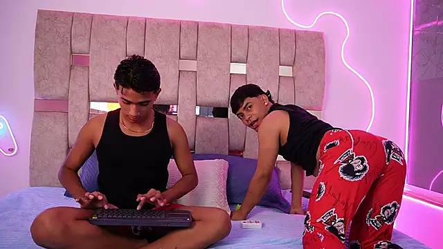 Snapshot of LiamJaxon chatting on January 18, 3:32 am LiamJaxon online show from January 18, 3:32 am