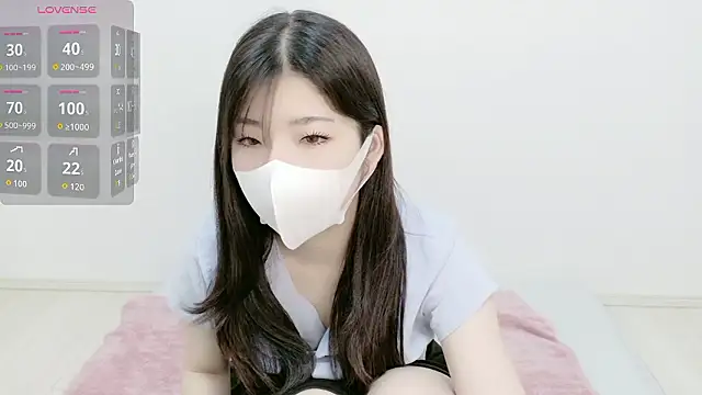 Snapshot of RIN_ch_00 chatting on April 4, 9:34 pm RIN ch 00 online show from April 4, 9:34 pm