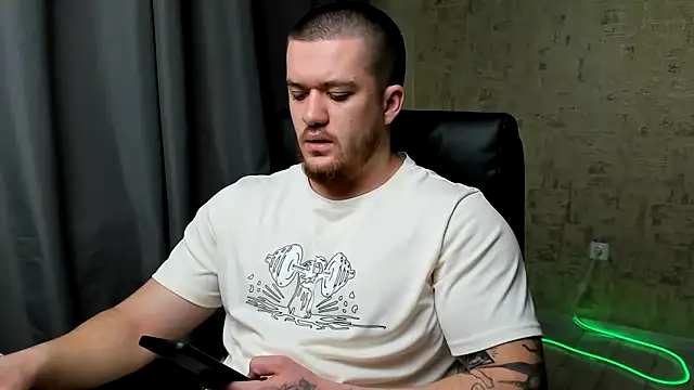 Well boy online show from February 14, 6:59 pm