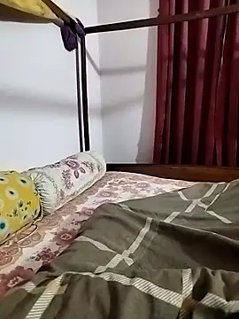 Snapshot of studio-my chatting on February 8, 6:11 pm studio-my online show from February 8, 6:11 pm