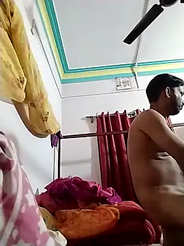 Snapshot of studio-my chatting on March 3, 6:25 pm studio-my online show from March 3, 6:25 pm