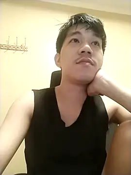 Snapshot of asian_guy67 chatting on July 3, 5:52 pm asian guy67 online show from July 3, 5:52 pm
