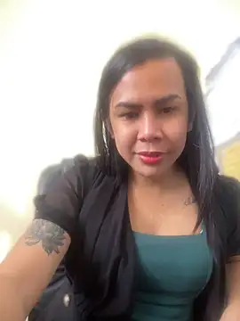 Snapshot of BriannaCruz24 chatting on April 21, 11:40 pm BriannaCruz24 online show from April 21, 11:40 pm