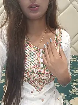 Snapshot of TrendyTales_ chatting on January 17, 1:05 pm TrendyTales online show from January 17, 1:05 pm