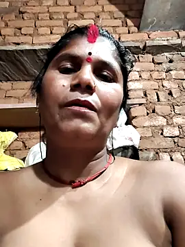 Hot di97 online show from February 12, 7:47 am